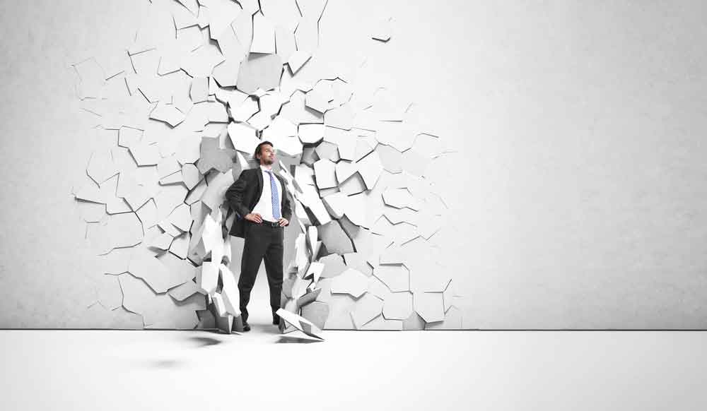 کارشناسان فروش دیوار شکن و نرم افزار CRM ایده آل